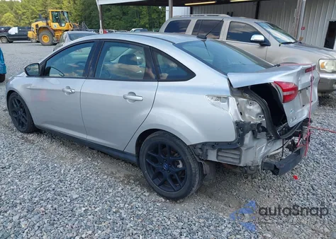 2016 Ford Focus Se z USA, uszkodzony, nr VIN 1FADP3F29GL323842
